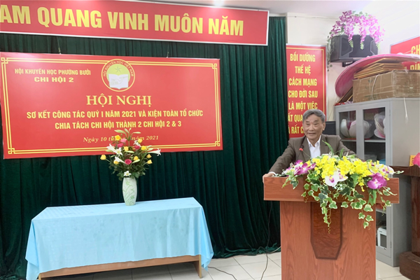 Ông Nguyễn Mạnh Hùng - Bí thư chi bộ 2, Đảng bộ phường Bưởi