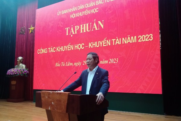 Ông Nguyễn Văn Việt chủ trì hội nghị và triển khai phần xây dựng mô hình "Công dân học tập"